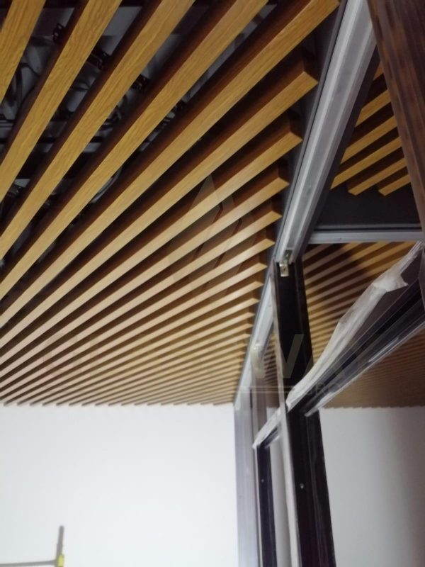 Реечный потолок "Кубота" 70х40х70мм шаг 50