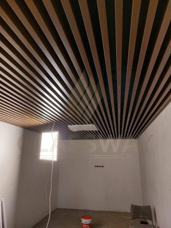 Реечный потолок 95х40мм шаг 50мм цвет Орех