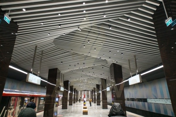 Реечный потолок Бард МультиКуб Zn, 0.5, 80х180 Бело-алюминиевый RAL 9006